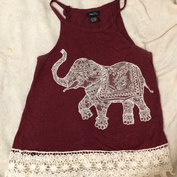 Red shirt - Picture 1 of 2